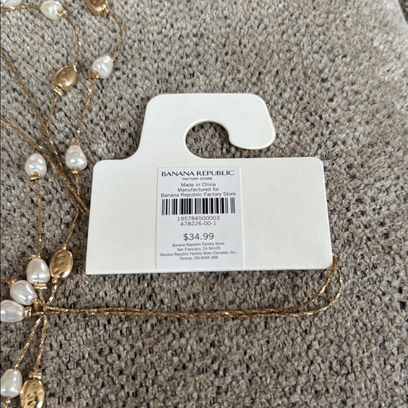 Banana Republic Gold and Cream Necklace - Picture 6 of 6